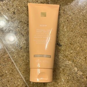 New European Wax Center Fair to Medium Gradual Tan Body Lotion